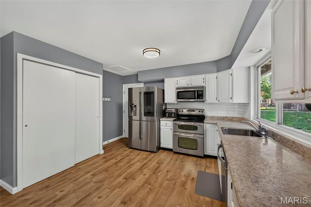 23 Crescent Woods Drive, St Peters, MO 63376