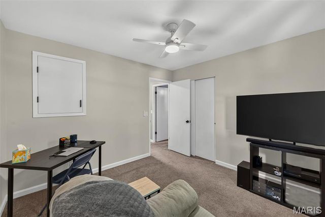 23 Crescent Woods Drive, St Peters, MO 63376