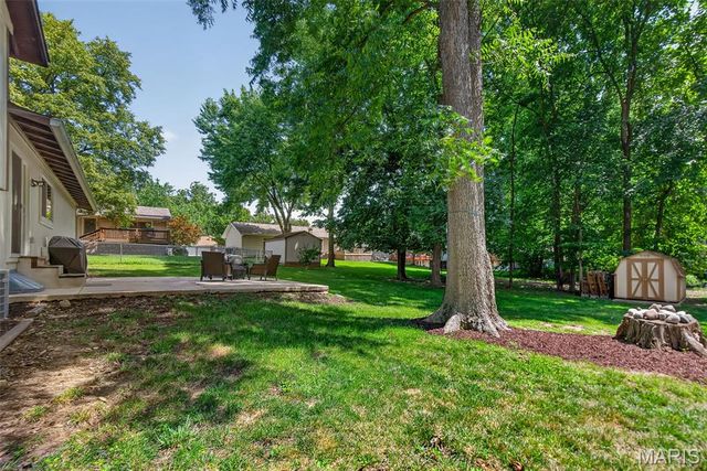 23 Crescent Woods Drive, St Peters, MO 63376