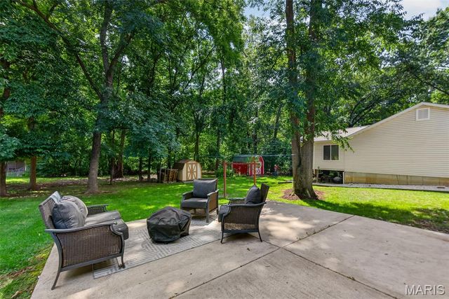 23 Crescent Woods Drive, St Peters, MO 63376