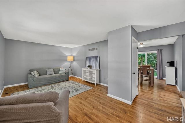 23 Crescent Woods Drive, St Peters, MO 63376