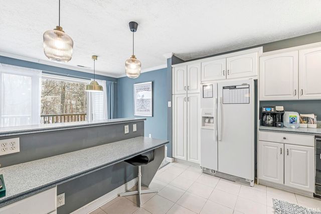 2049 N Trailridge Drive, Mishawaka, IN 46544