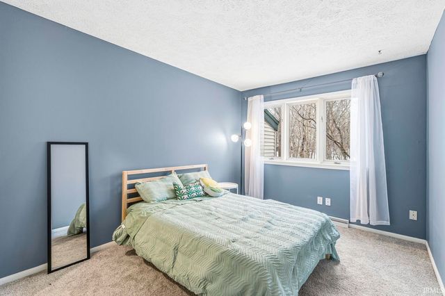 2049 N Trailridge Drive, Mishawaka, IN 46544