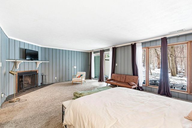 2049 N Trailridge Drive, Mishawaka, IN 46544