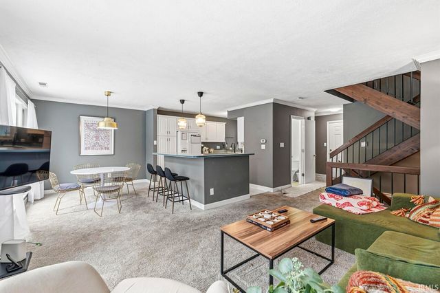 2049 N Trailridge Drive, Mishawaka, IN 46544