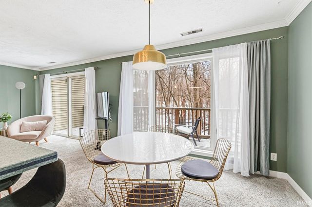 2049 N Trailridge Drive, Mishawaka, IN 46544