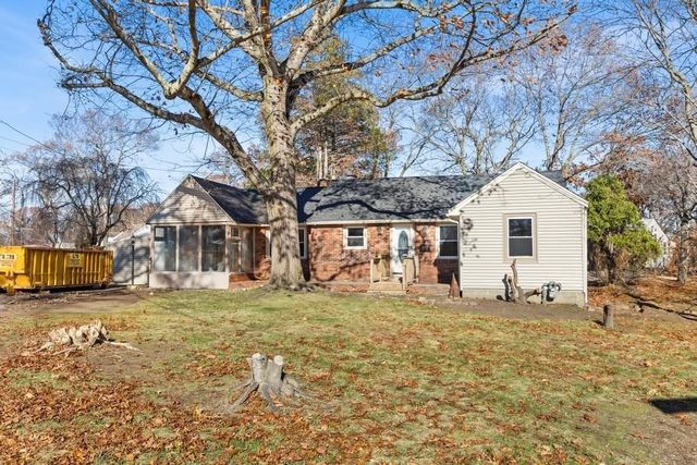 51 Himoor Cir, Randolph, MA 02368