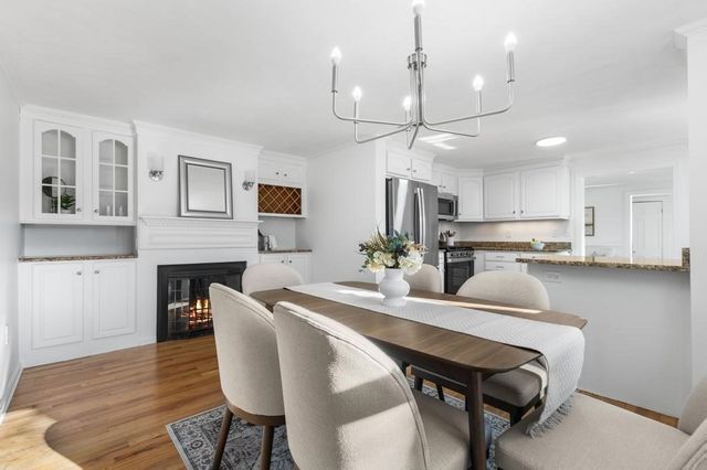 51 Himoor Cir, Randolph, MA 02368