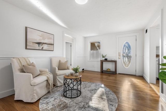 51 Himoor Cir, Randolph, MA 02368