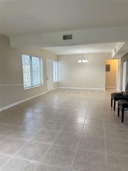 956 NE 80th St, Miami, FL 33138