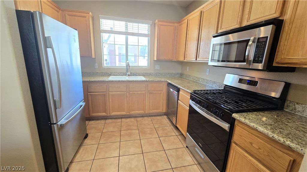 Image 6 of property listing at 10403 Adams Chase Street, Las Vegas, NV 89183