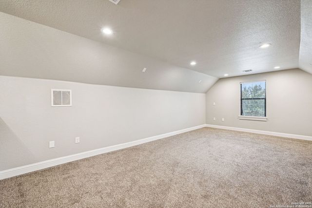 177 E Short Meadow Dr, Lytle, TX 78052