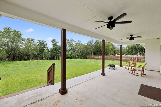 177 E Short Meadow Dr, Lytle, TX 78052