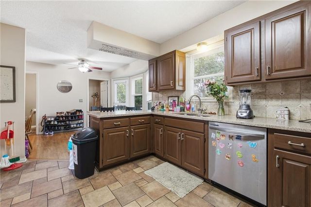 11500 W 116th Street, Overland Park, KS 66210