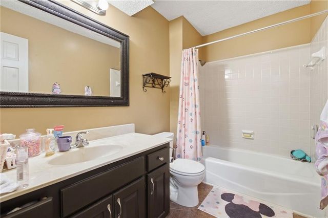 11500 W 116th Street, Overland Park, KS 66210