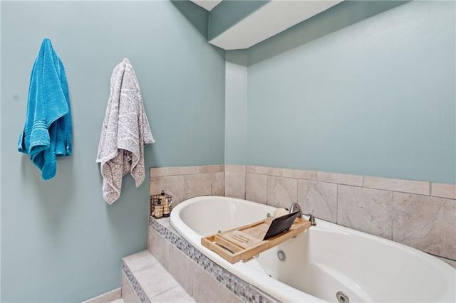 11500 W 116th Street, Overland Park, KS 66210