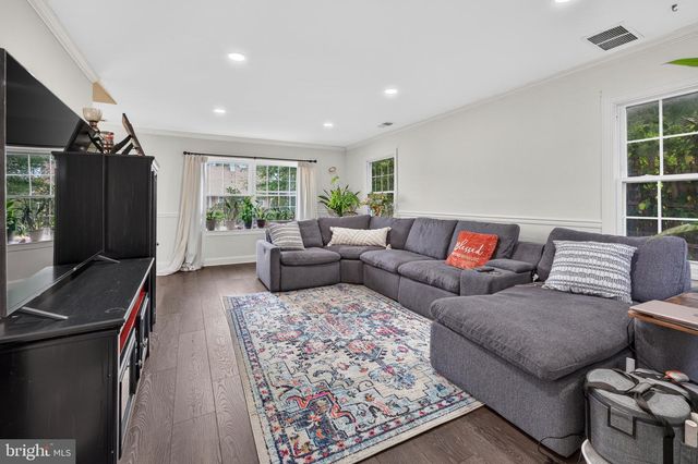 24 PEACHFIELD LN, Willingboro, NJ 08046