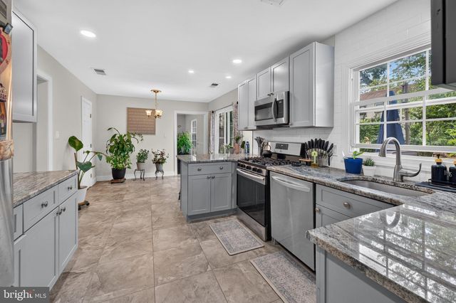 24 PEACHFIELD LN, Willingboro, NJ 08046