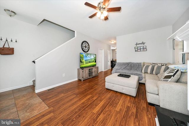 29 W LAKE ST, Middletown, DE 19709