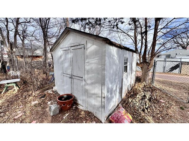 550 Bent Ave, Akron, CO 80720
