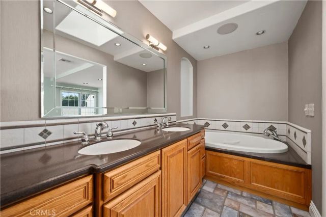 3080 W Glen Holly Drive, Anaheim, CA 92804