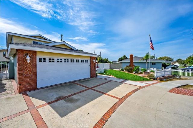 3080 W Glen Holly Drive, Anaheim, CA 92804
