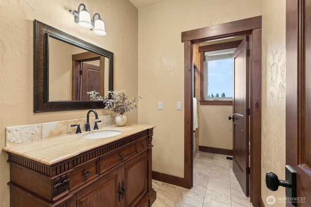 140 Saley Lane, Centralia, WA 98531