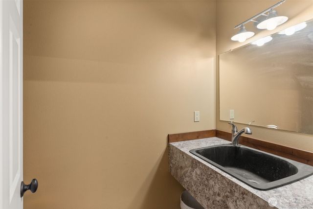 140 Saley Lane, Centralia, WA 98531