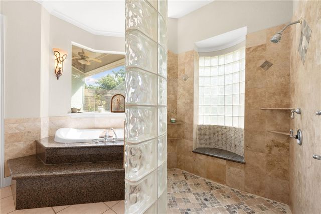 6204 Toscana Circle, Fort Worth, TX 76140