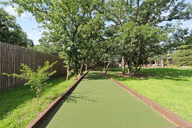 6204 Toscana Circle, Fort Worth, TX 76140