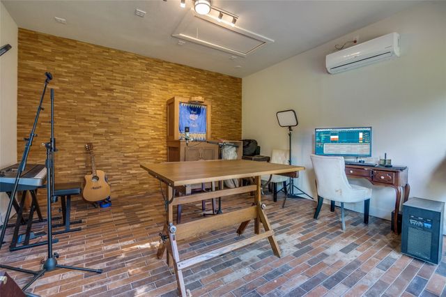 6204 Toscana Circle, Fort Worth, TX 76140