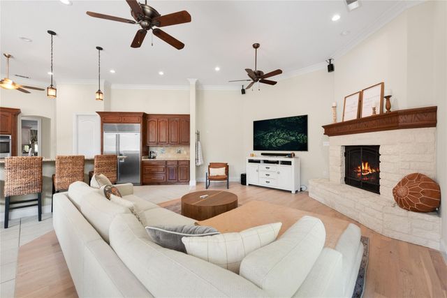 6204 Toscana Circle, Fort Worth, TX 76140