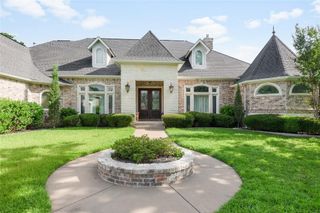 6204 Toscana Circle, Fort Worth, TX 76140