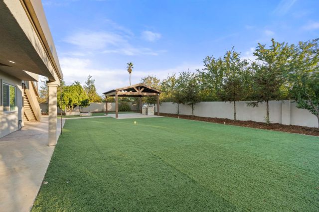 14125 Ward Ave, Patterson, CA 95363