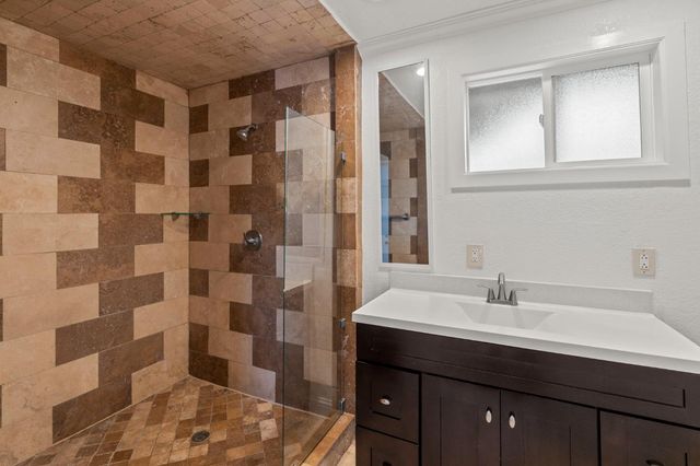 14125 Ward Ave, Patterson, CA 95363