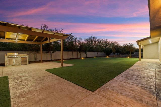 14125 Ward Ave, Patterson, CA 95363