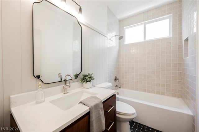 9369 Thunder Basin Avenue, Las Vegas, NV 89149