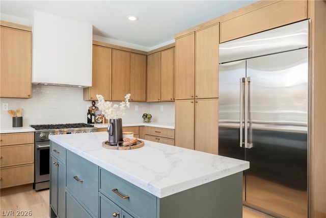 9369 Thunder Basin Avenue, Las Vegas, NV 89149