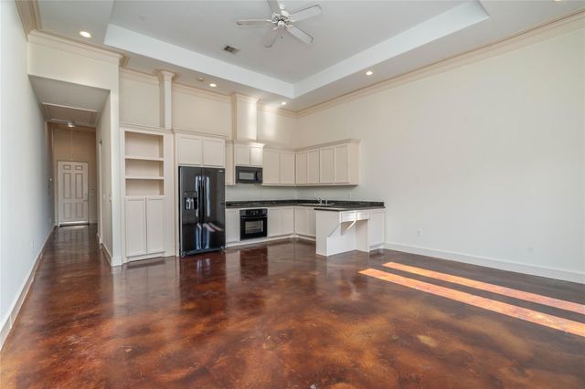 5801 Winsome Lane 303, Houston, TX 77057