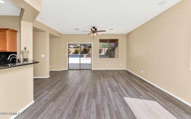 39512 N PRAIRIE Lane, Anthem, AZ 85086