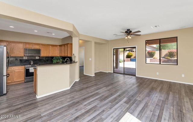 39512 N PRAIRIE Lane, Anthem, AZ 85086