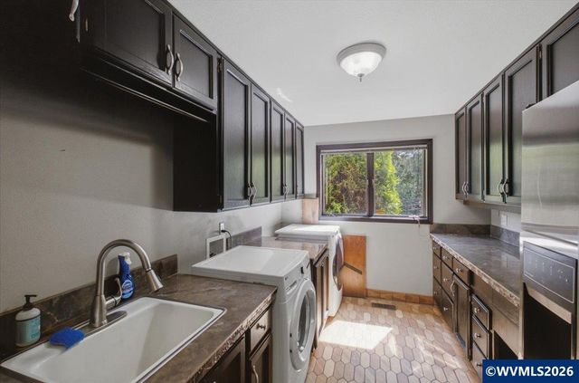 29700 SW Mountain Rd, West Linn, OR 97068