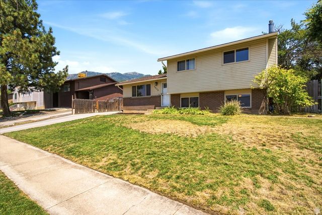 5826 S VILLAGE WAY, South Ogden, UT 84403