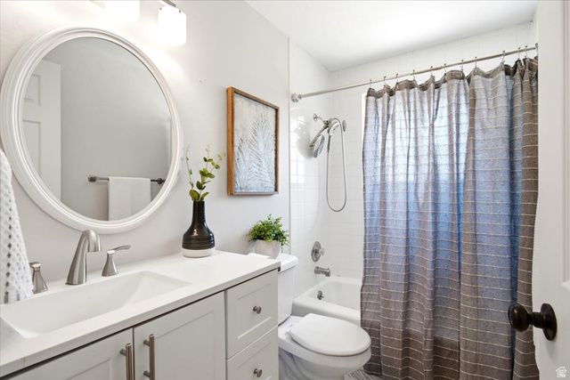 5826 S VILLAGE WAY, South Ogden, UT 84403