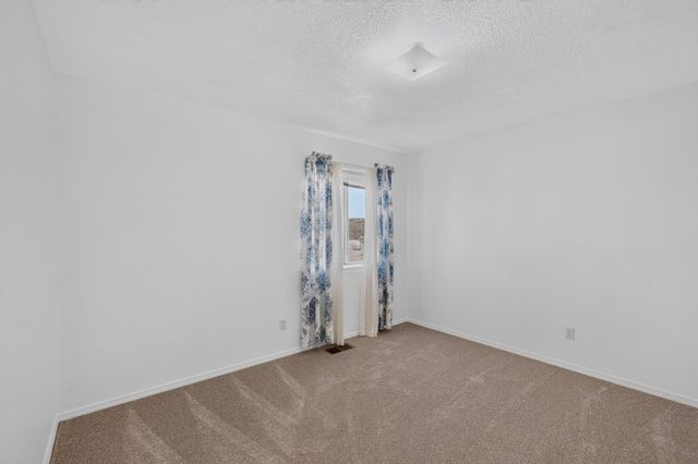 6113 Wildflower Pass NE, Rio Rancho, NM 87144