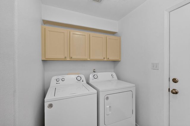 6113 Wildflower Pass NE, Rio Rancho, NM 87144