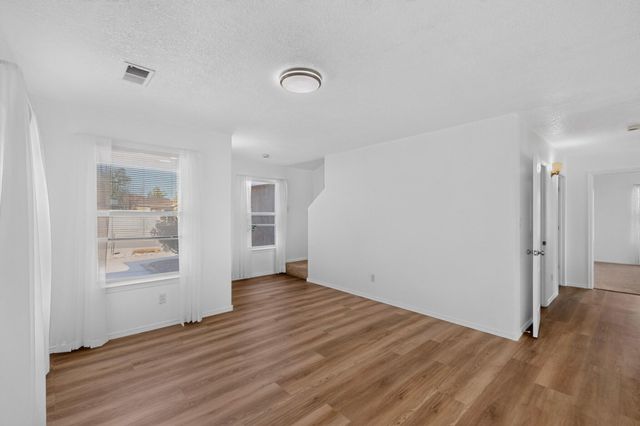 6113 Wildflower Pass NE, Rio Rancho, NM 87144