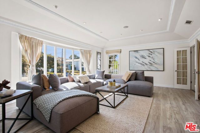 9509 Cresta Drive, Los Angeles, CA 90035