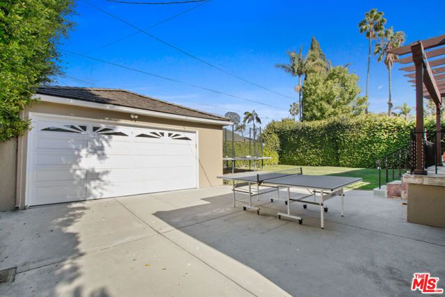 9509 Cresta Drive, Los Angeles, CA 90035