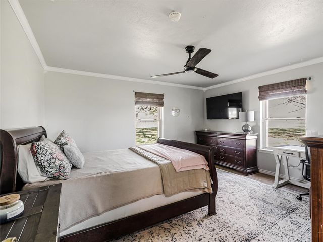 62 Sanders Road, Whitesboro, TX 76273